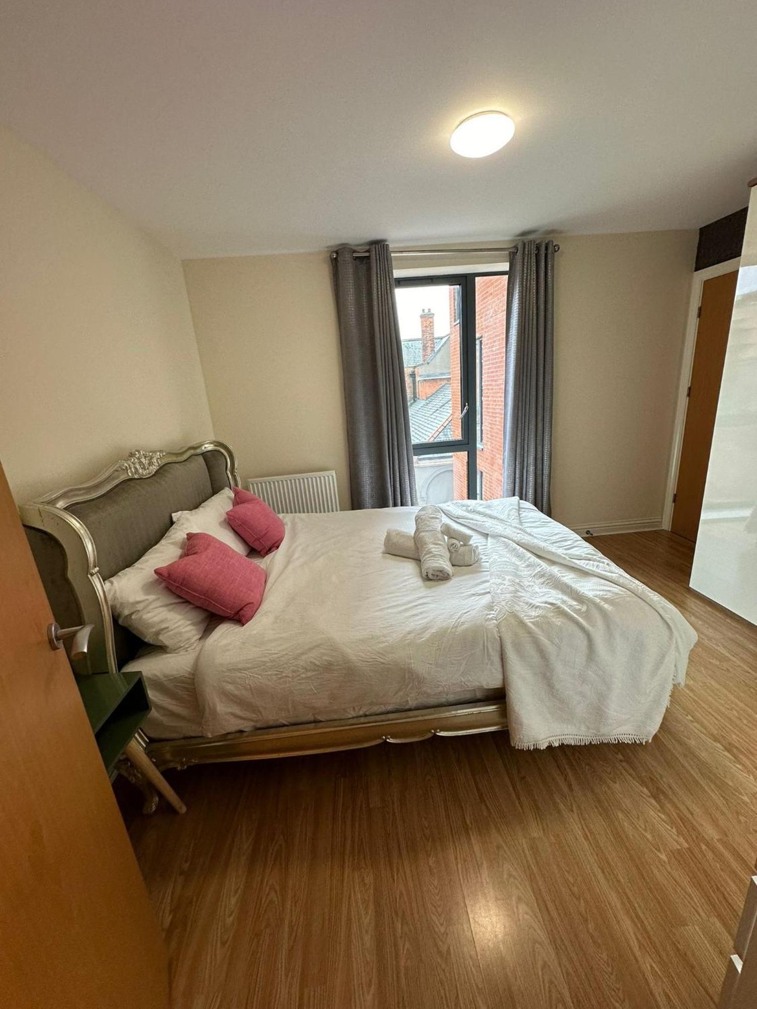 Tony'S Court Beautifully Furnished 2 Bedrooms Apartment Edgware Exterior photo