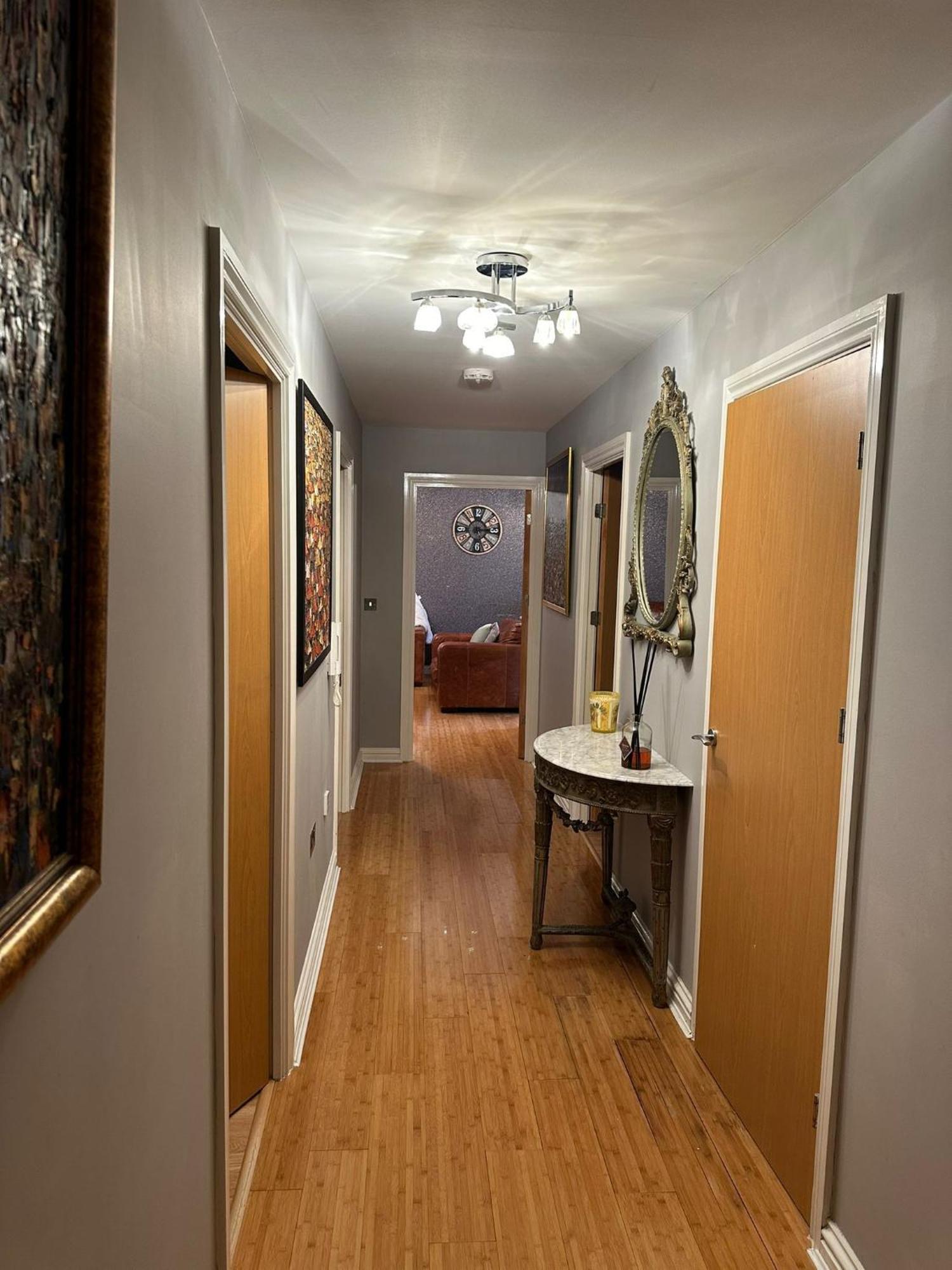 Tony'S Court Beautifully Furnished 2 Bedrooms Apartment Edgware Exterior photo